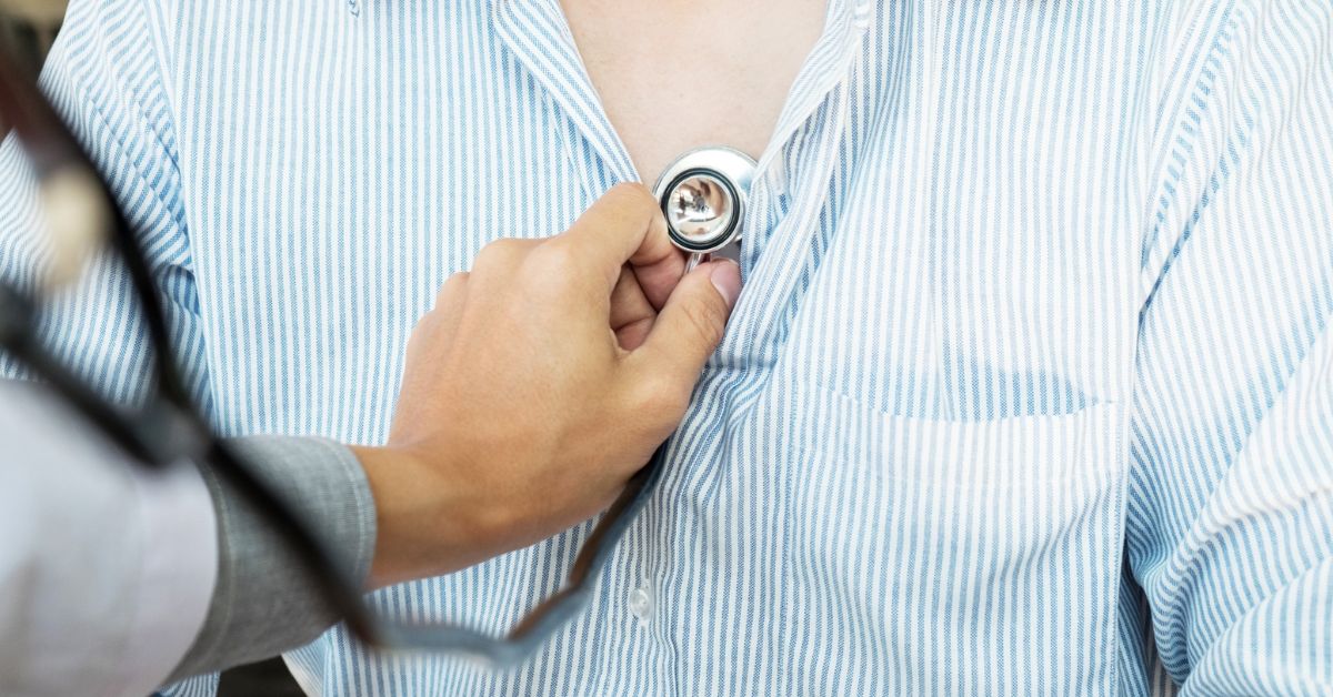 heart doctor in indore evaluating slow heartbeat and providing heart pacemaker treatment in Indore for rhythm control